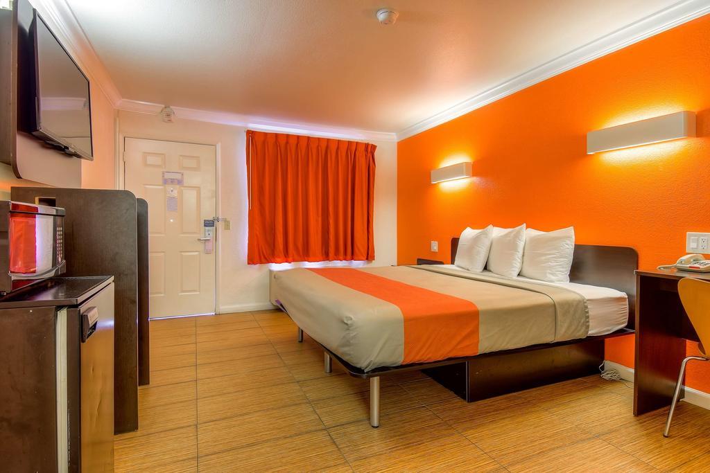 Motel 6-Menifee, CA Buitenkant foto